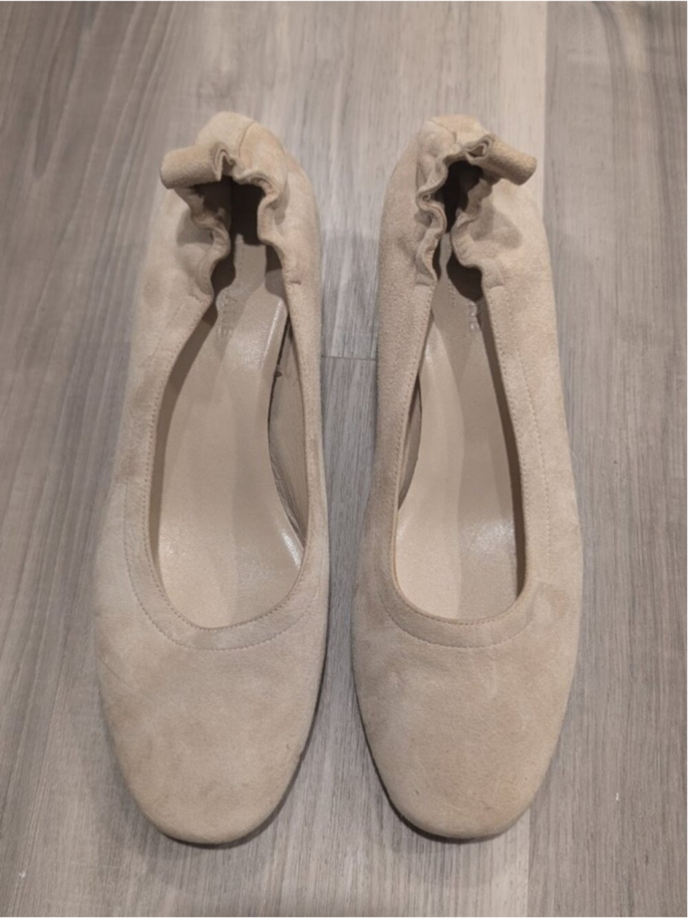 Everlane | The Day Heel In Light Taupe Suede - Picture 3 of 13
